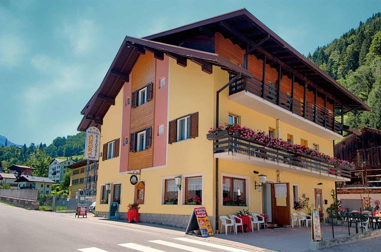 Hotel Aurora Rocca Pietore Exterior foto